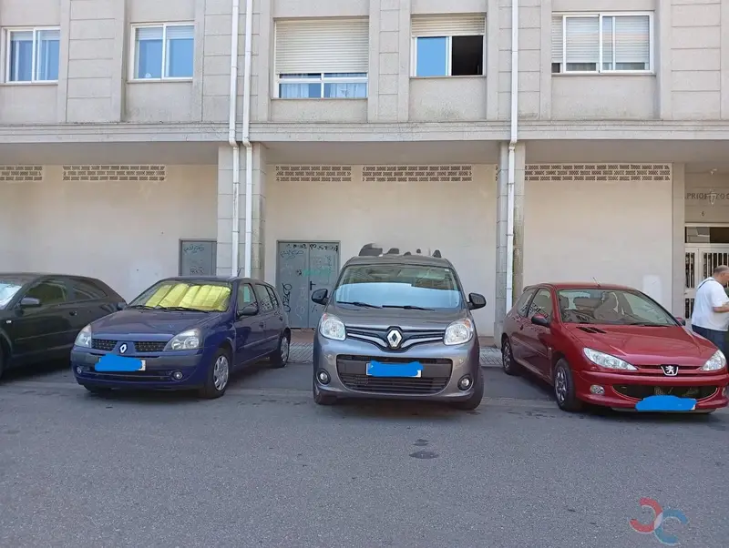 Local Comercial en Venta o Alquiler Vilagarcia Arousa 230m2