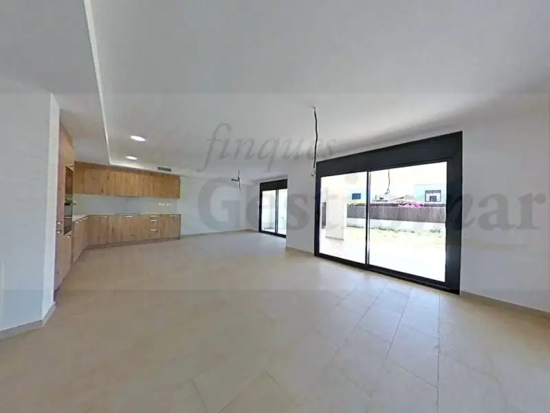 Casa en Venta Cambrils 154m2 3 Habitaciones Piscina Jardin