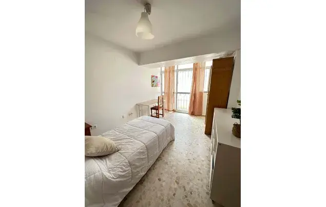 Rent a room in Málaga