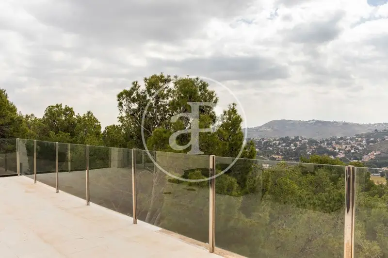 Villa de Lujo en Alquiler El Bosque 5 Habitaciones Piscina Jardin