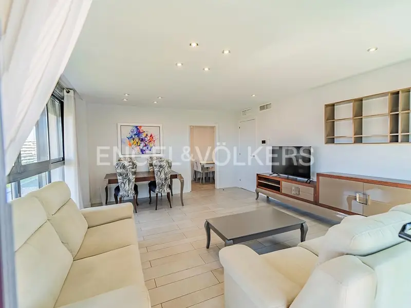 Apartamento en venta en PAU Alicante con vistas al mar