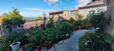 Casa adosada en venta en A Merca