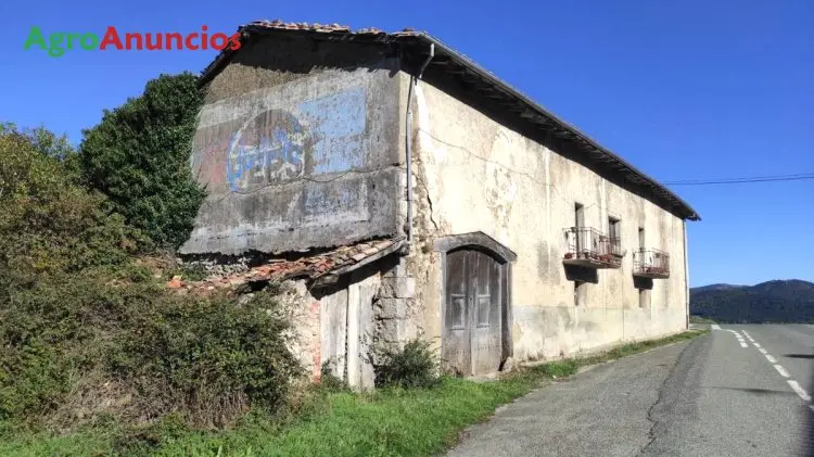 Venta  de Casa con terreno en Navarra