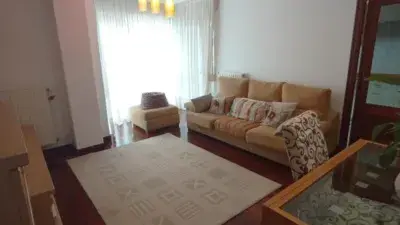 Piso en Maliaño con Garaje y Trastero Cerca de Santander