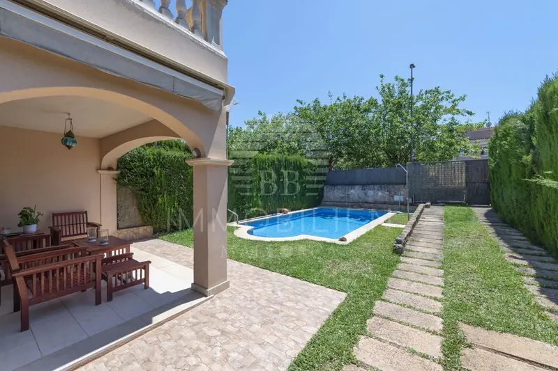 Casa en Venta Puig de Ros Mallorca 3 Dormitorios Piscina Garaje