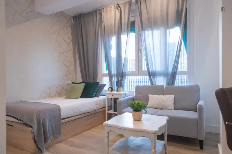 Habitacion Doble en Casa de 11 Habitaciones Madrid