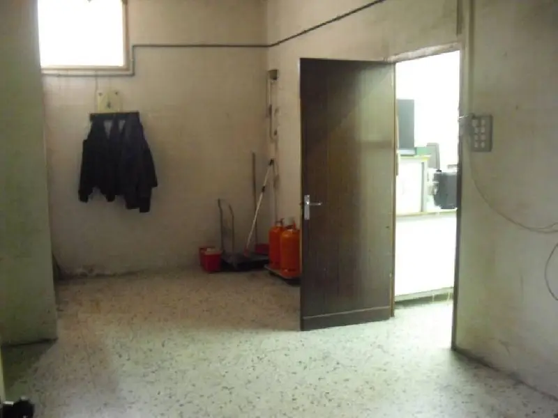 Venta Local Comercial Manresa 110m2 Carretera Santpedor