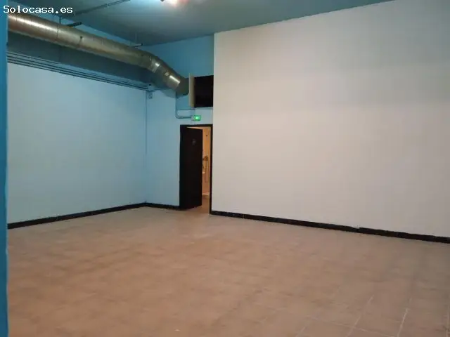 Local Comercial Diáfano Con Salida De Humos