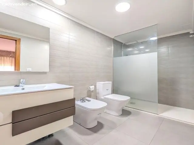 Piso en Gandía Centro 3 dormitorios 2 baños terraza y trastero