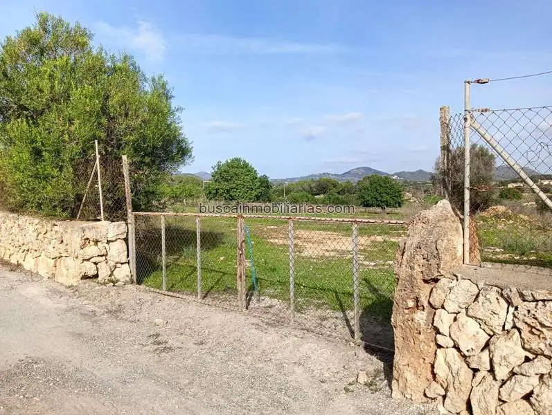 Solar con Licencia en Sant Llorenç - Casa de 208m² con Piscina