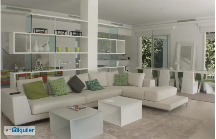 Moderna Villa en Guadalmina Baja con Jardin y Piscina