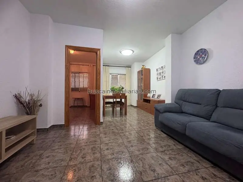 Casa con Garaje y Terraza en el Casco Antiguo de Llíria