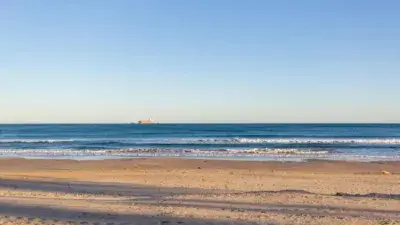 Apartamento en La Pineda a 50 metros de la playa