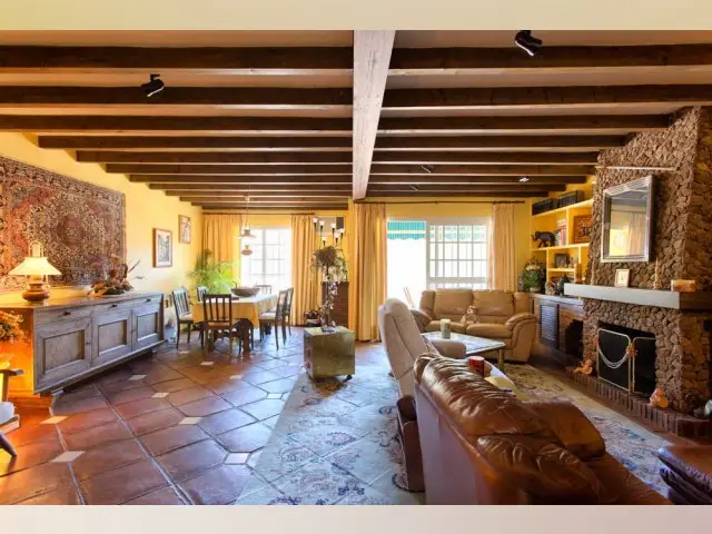 Adosado de 3 Dormitorios en venta Benahavis, España
