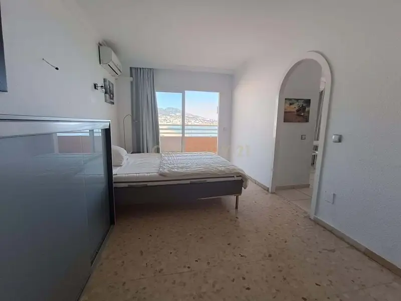 Apartamento en Fuengirola con Vistas al Mar y Piscina