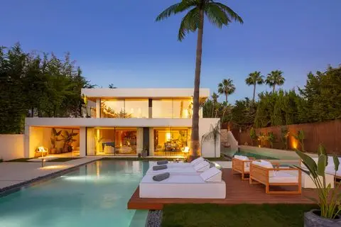 Villa Moderna 4 Dormitorios Marbella Nueva Andalucía