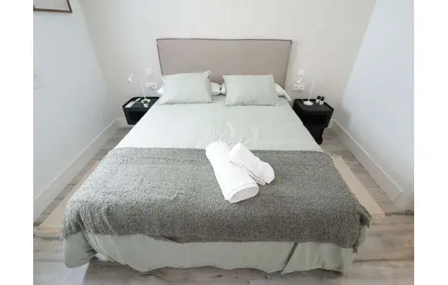Alquiler de Habitaciones en Cádiz - Piso Amueblado