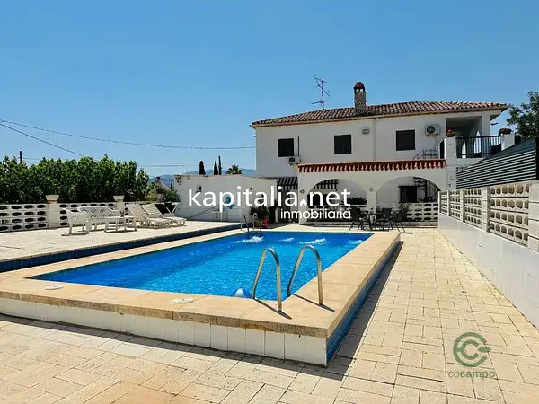 Chalet con Piscina en Ontinyent