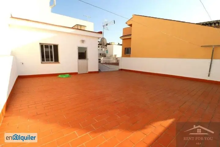 Dúplex céntrico amueblado con terraza de 60m2