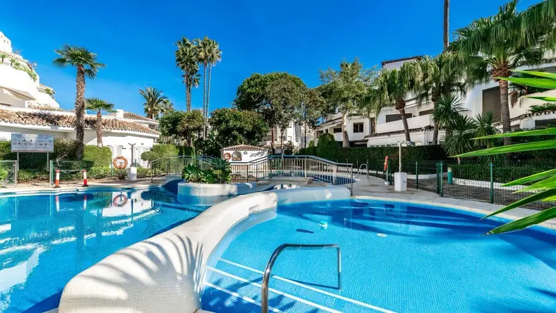 Apartamento Lujo 3 Dormitorios 4 Baños Elviria Cerca Playa Golf