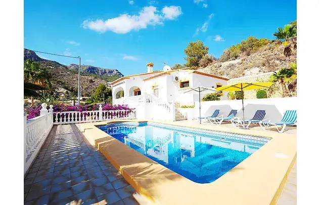 Chalet 3 Dormitorios Calpe 690m2 Piscina Privada