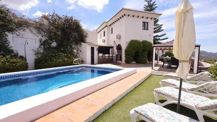 Villa 3 Dormitorios Vistas Montaña Canillas Albaida