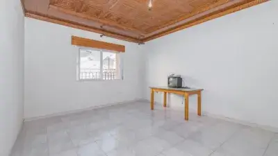 Casa en Venta en Chauchina 4 Dormitorios 2 Baños Terraza