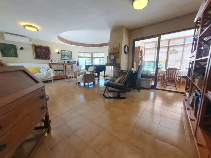 Villa de 3 Dormitorios en Venta Cerca de la Playa