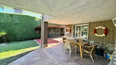Chalet en Venta en Punta Galea Las Rozas 5 Dormitorios Jardin Piscina