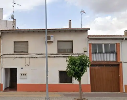 Casa Adosada en Pedroñeras Cuenca Alquiler Inversores