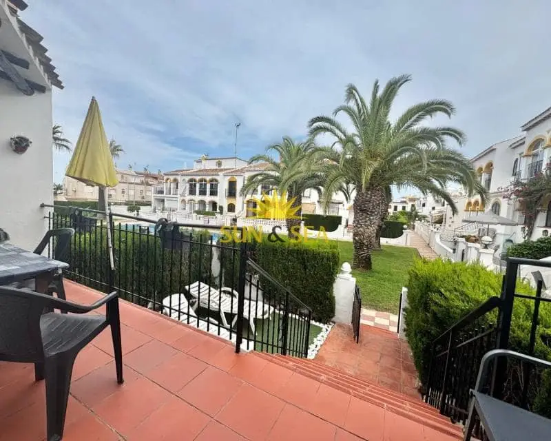 Chalet en alquiler Torrevieja planta baja cerca de la playa