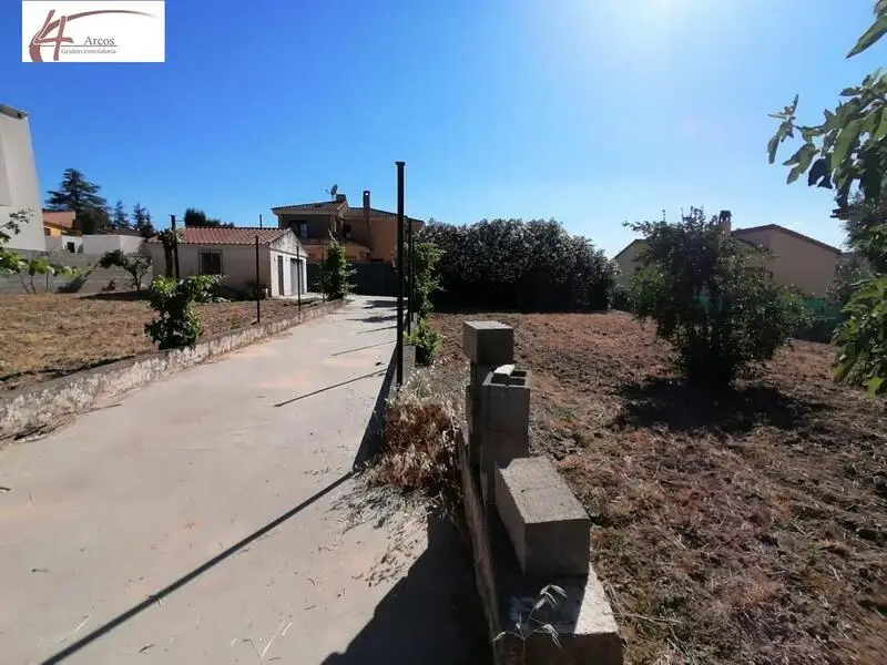 Solar en Venta Otura 1000m2 Proyecto Dos Viviendas