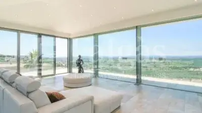 Casa de Lujo en Venta con Vistas Panorámicas a Rosas