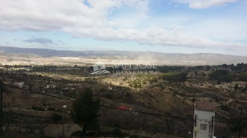 Solar en Venta en Castillo Biar 600m2