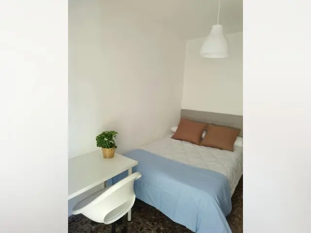 Habitacion en Murcia con Wifi y Escritorio