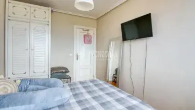Piso en Venta Los Castros 3 Dormitorios Garaje Trastero
