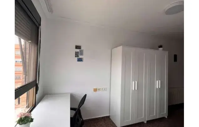 Alquiler Habitaciones Valencia: Piso 5 Dormitorios Equipado
