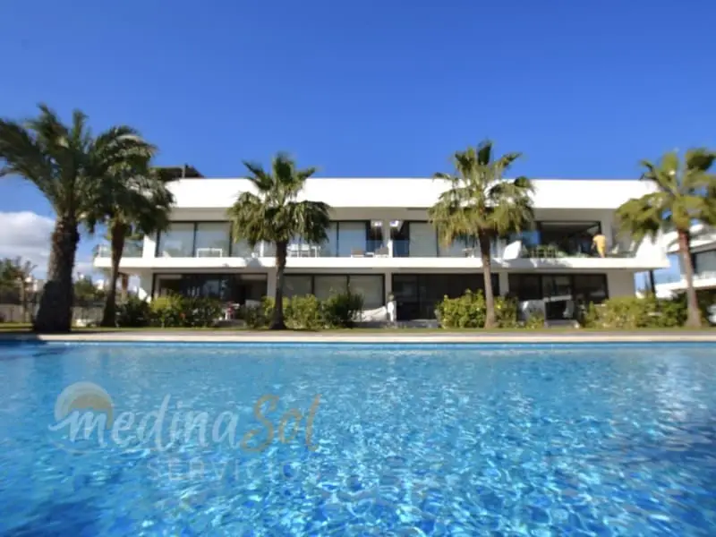 Atico en venta en Islas Menores con Solarium y Vistas al Mar Menor