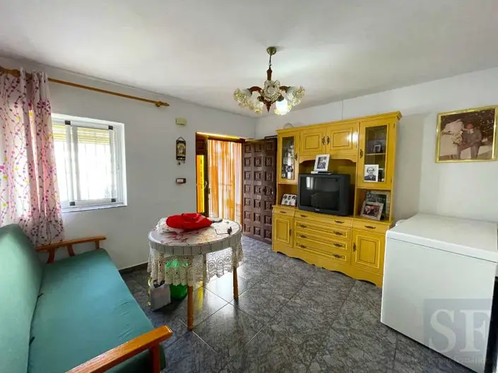 Casa de Pueblo con 7 Dormitorios en Canillas de Albaida