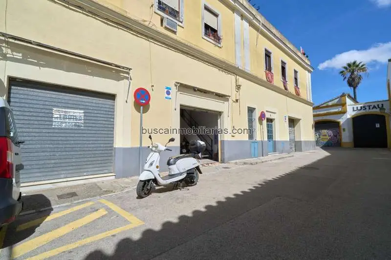 Local Comercial en Venta Jerez Centro - 36 Trasteros o 9 Garajes