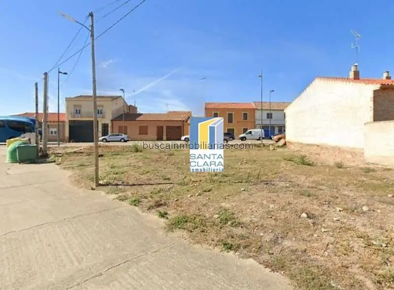 Solar Urbano en Villalpando 447m2 Fachada a 2 Calles