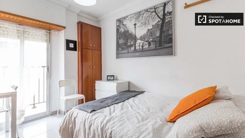 Apartamento 4 dormitorios 1 ba																			
																			
																			
																			
																			
																			
																			
																			
																			
																			
																			
																			
																			
																			
																			
																			
																			
																			
																			
																			
																			
																			
																			
																			
																			
																			
																			
																			
																			
																			
																			
																			
																			
																			
																			 Valencia