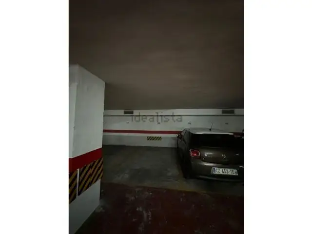 Plaza de Aparcamiento en Calle Enamorats