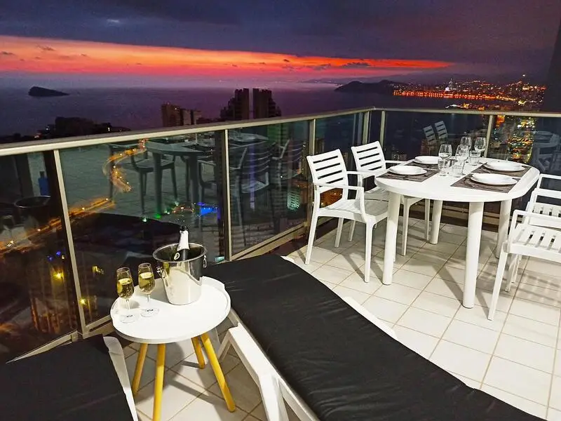 Apartamento 2 Dormitorios Benidorm Vistas Panoramicas Alta Rentabilidad