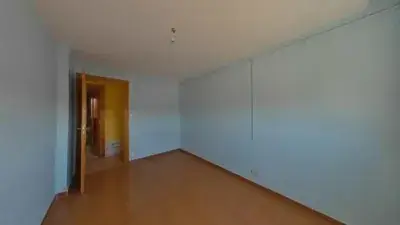 Piso Venta de Baños 4 Dormitorios 2 Baños 115m²