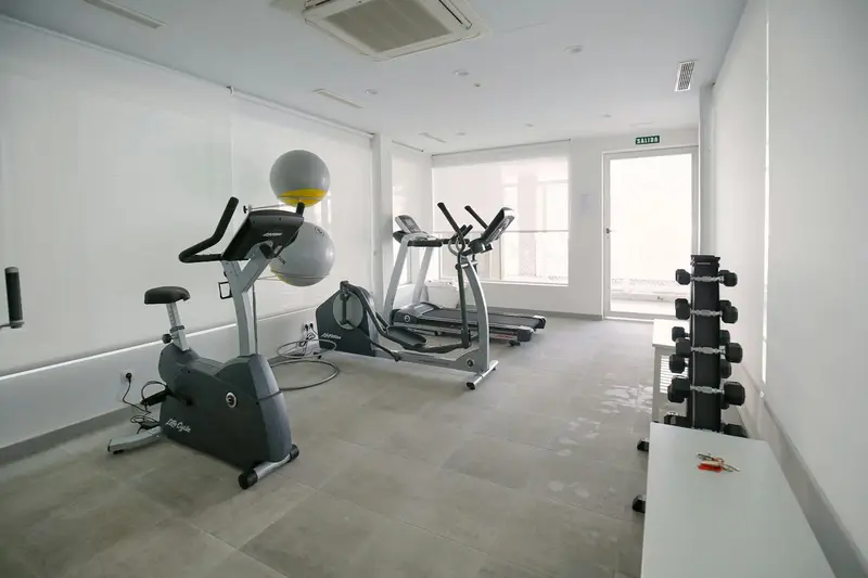 Apartamento 2 Dormitorios Madrid Centro Amueblado Gimnasio Sauna