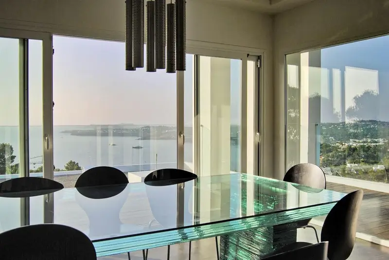 Dos Villas de Lujo en Cala Moli con Vistas al Mar y Licencia de Alquiler
