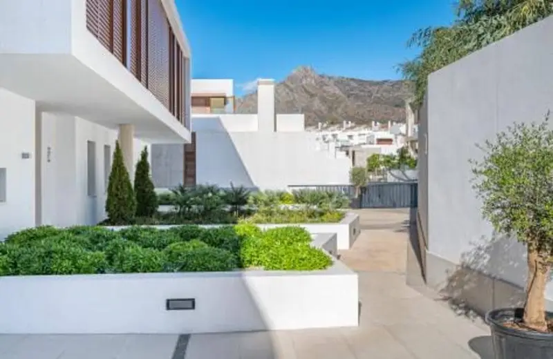 Villa Pareada de Lujo en Marbella Milla de Oro