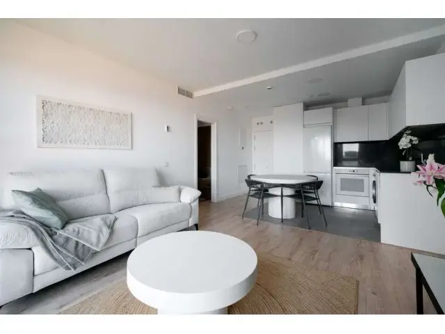 Piso de Lujo en Málaga Planta 28 Vistas Impresionantes