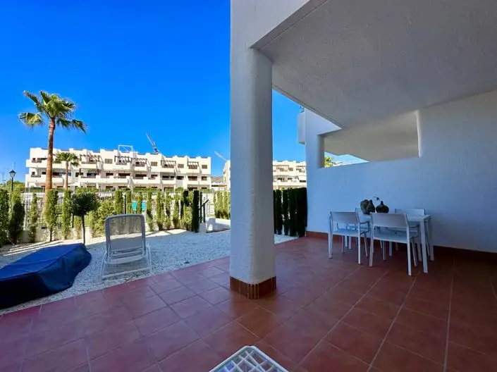Bungalow en Los Nardos Playa 2 Dormitorios Jardin Piscina